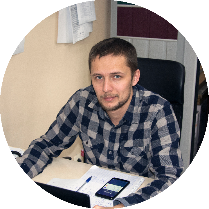 Специалист отдела продаж Алексеев Валерий